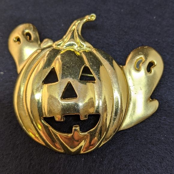 None Jewelry - Brooch